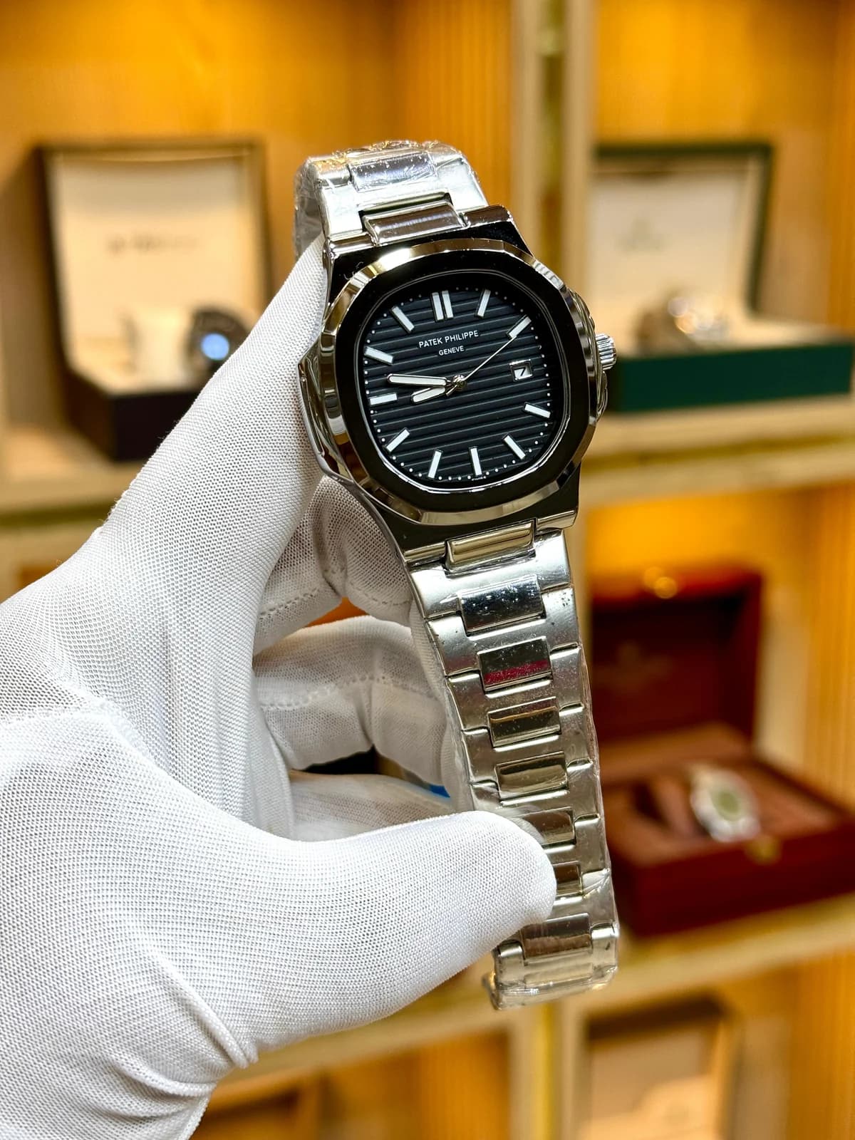 PATEK – Black